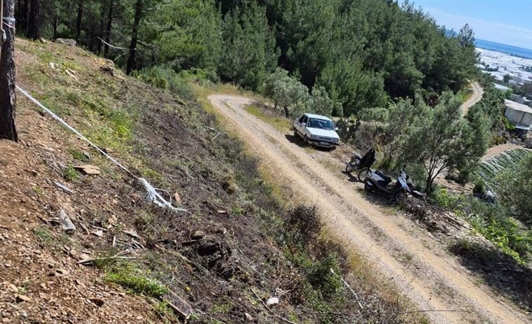 MERSİN ORMAN BÖLGE MÜDÜRLÜĞÜNE BAĞLI ANAMUR ORMAN İŞLETME MÜDÜRLÜĞÜ EKİPLERİ, YAKLAŞAN YANGIN...