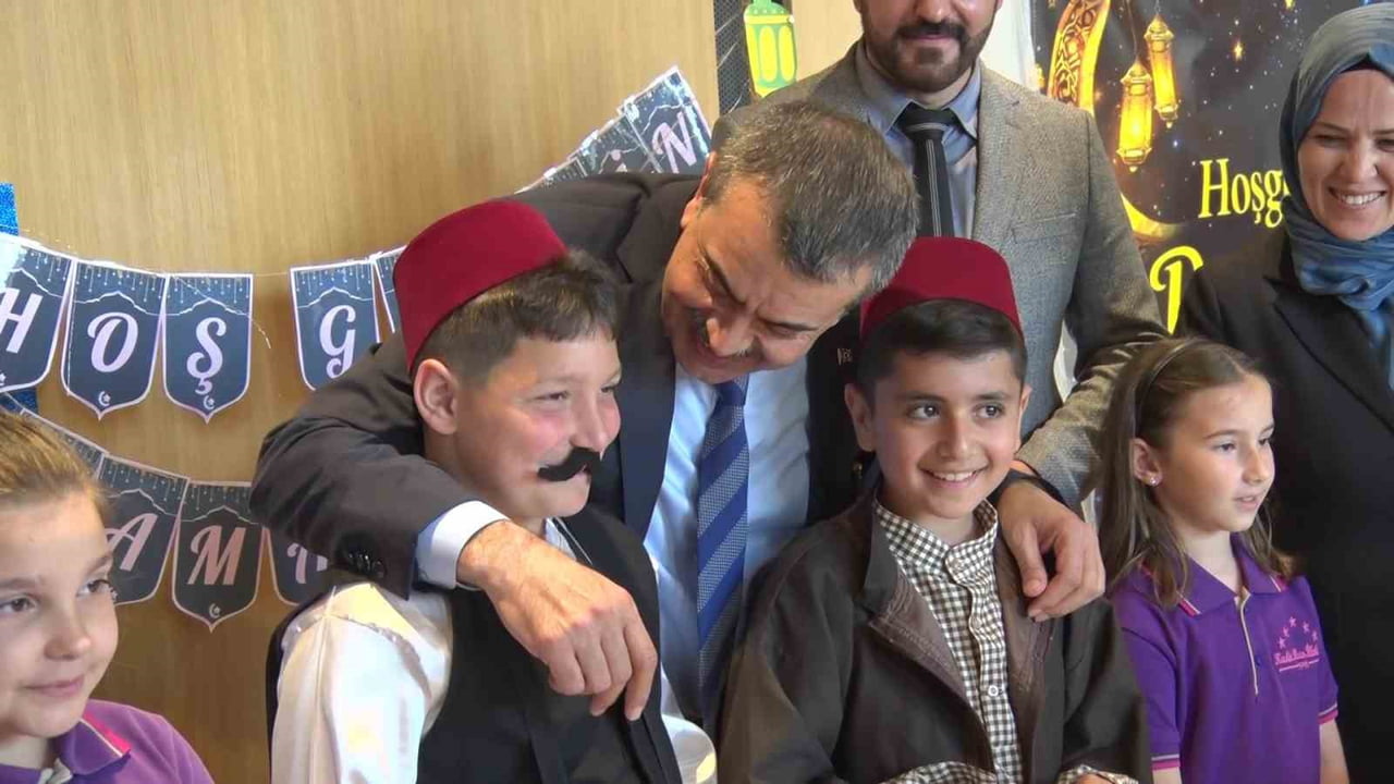 MİLLİ EĞİTİM BAKANI PROF. DR. YUSUF TEKİN, "EMPERYAL GÜÇLERİN GÖZÜ KULAĞI BİZİM ÜSTÜMÜZDE....