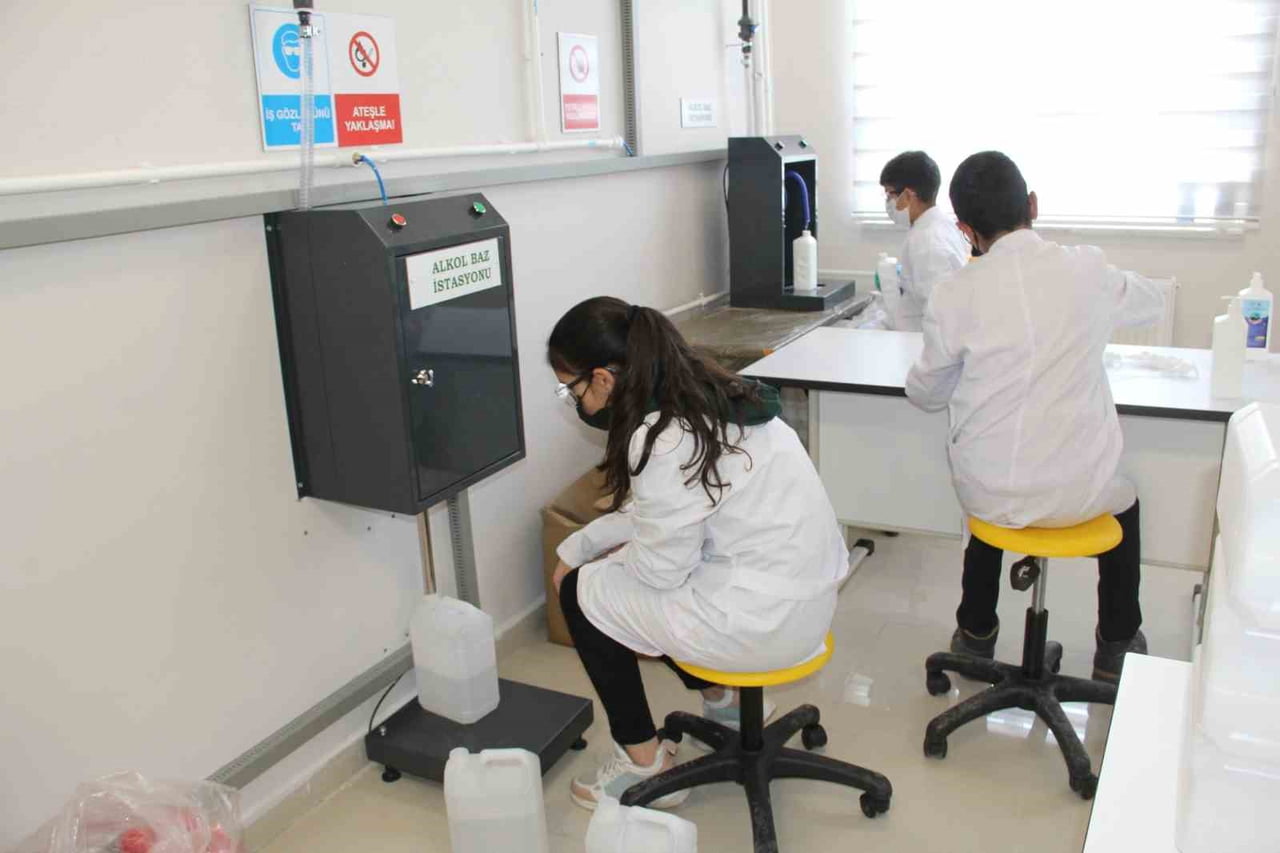 MİLLİ EĞİTİM BAKANLIĞI TARAFINDAN YÜRÜTÜLEN "MAARİFİN KALBİNDE MARİFETLİ GENÇLİK" ETKİNLİKLERİ...