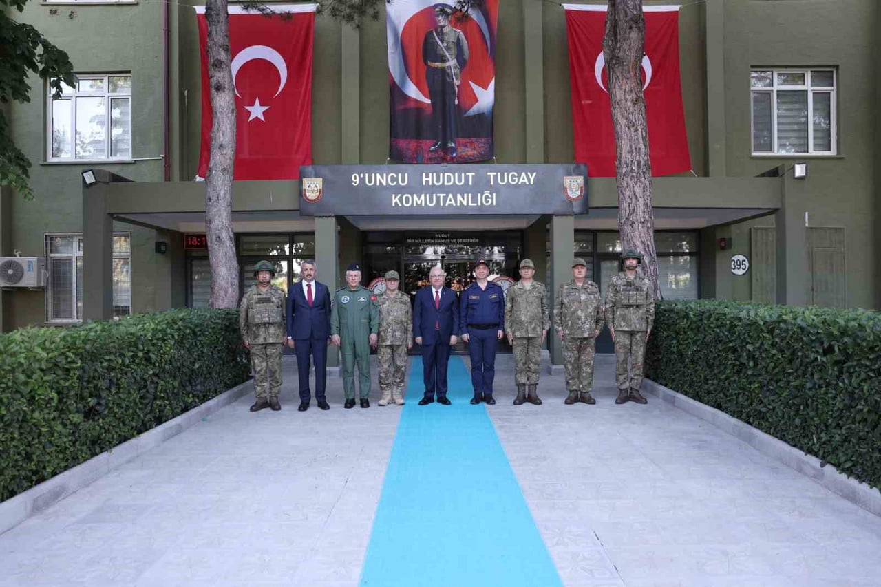 MİLLÎ SAVUNMA BAKANI YAŞAR GÜLER, KURBAN BAYRAMI’NI MEHMETÇİKLERLE BİRLİKTE KARŞILAMAK ÜZERE...