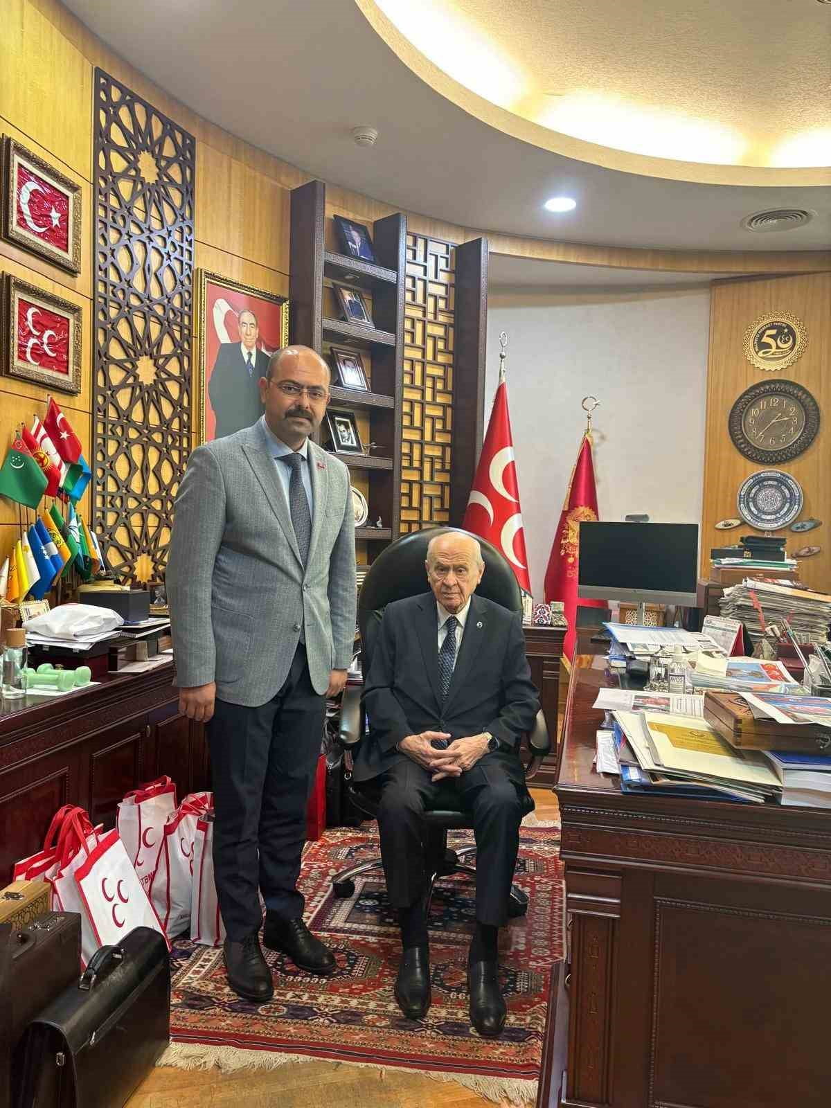 MİLLİYETÇİ HAREKET PARTİSİ GENEL BAŞKANI SAYIN DEVLET BAHÇELİ'Yİ ZİYARET EDEN TOSYA BELEDİYE...