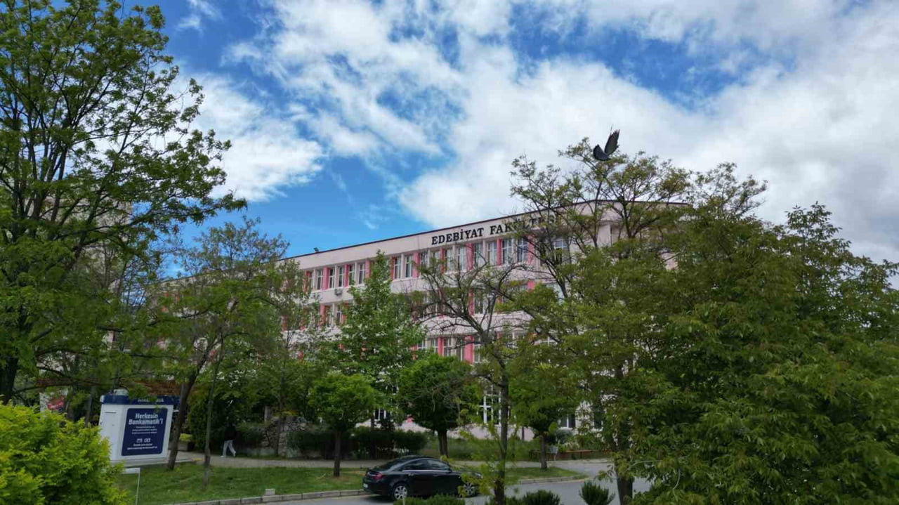 MSKÜ EDEBİYAT FAKÜLTESİNDE AKREDİTASYON BAŞARISI: 4 PROGRAM TESCİLLENDİ