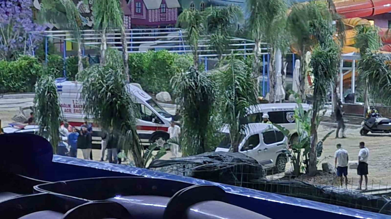 MUĞLA'NIN BODRUM İLÇESİNDE BAŞINA BETON BLOK DÜŞEN İNŞAAT TEKNİKERİ, OLAY YERİNDE YAŞAMINI...