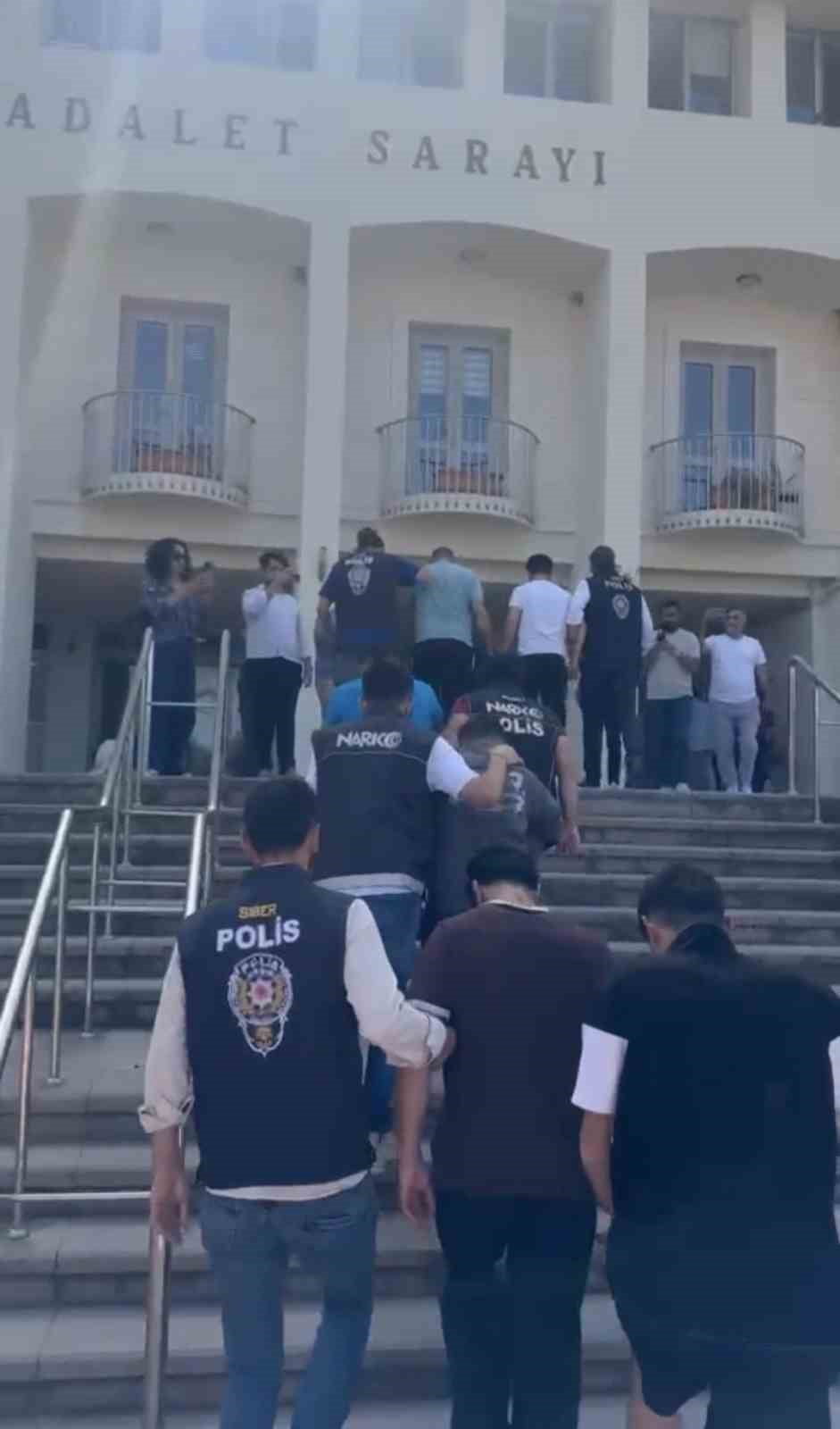 MUĞLA'NIN BODRUM İLÇESİNDE TELEGRAM UYGULAMASI ÜZERİNDEN ÇOCUK İSTİSMARI GÖRÜNTÜLERİ SATIN ALAN 8...