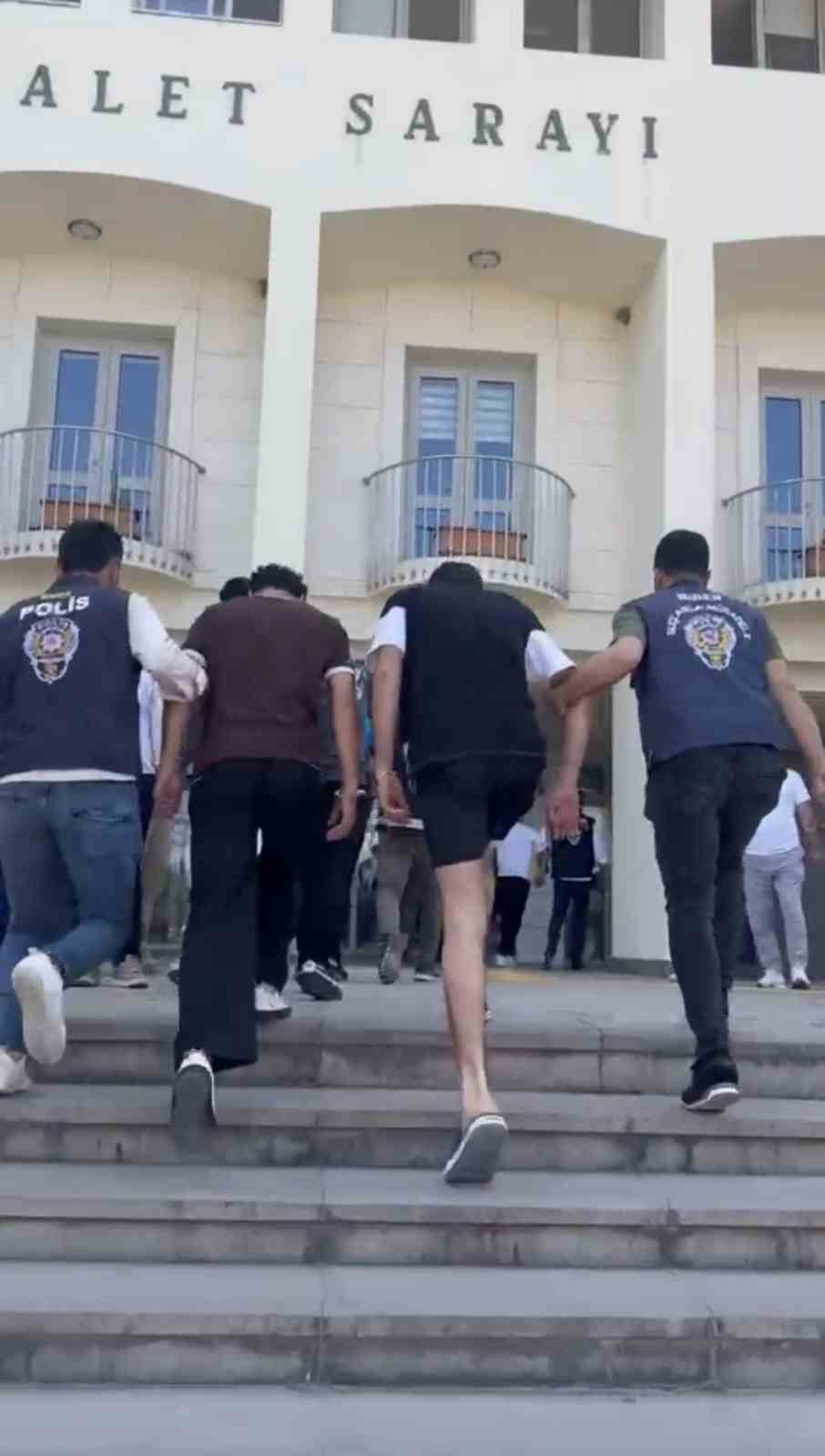 MUĞLA'NIN BODRUM İLÇESİNDE TELEGRAM UYGULAMASI ÜZERİNDEN ÇOCUK İSTİSMARI GÖRÜNTÜLERİ SATIN ALAN 8...