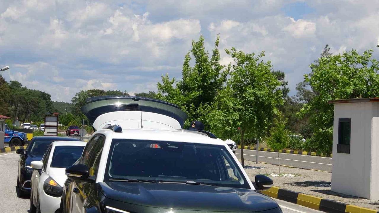 MUĞLA'NIN MARMARİS VE DATÇA İLÇELERİNE KARA YOLU İLE TEK GİRİŞ NOKTASI OLAN ÇETİBELİ JANDARMA...