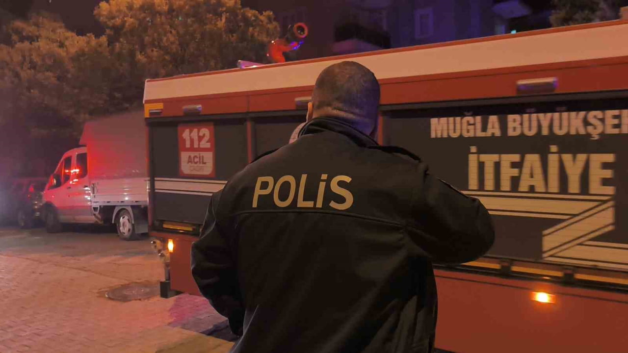 MUĞLA'NIN MENTEŞE İLÇESİNDE BİR APARTMAN DAİRESİNDE MEYDANA GELEN PİKNİK TÜPÜNDEKİ GAZ SIZINTISI...