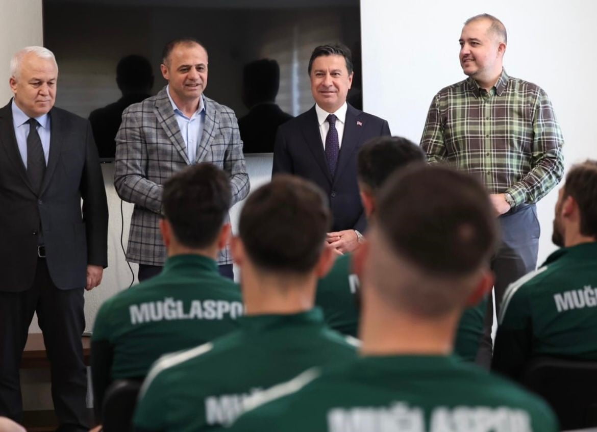 MUĞLA BÜYÜKŞEHİR BELEDİYE BAŞKANI AHMET ARAS, KRİTİK FİNAL ÖNCESİ MUĞLASPOR TESİSLERİNİ ZİYARET...