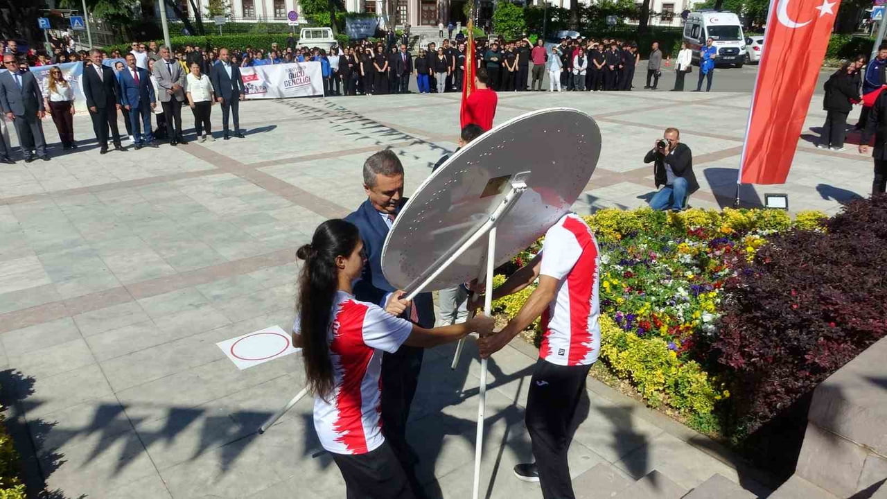 MUĞLA’DA 19 MAYIS COŞKUSU GENÇLİK HAFTASI ÇELENK SUNMA TÖRENİYLE BAŞLADI