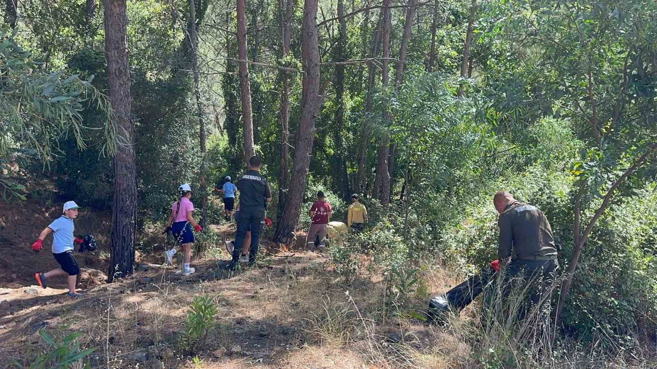 MUĞLA GENELİNE OLDUĞU GİBİ MARMARİS'TE DE YAKLAŞAN YANGIN SEZONU ÖNCESİNDE 'ORMAN BENİM' PROJESİ...