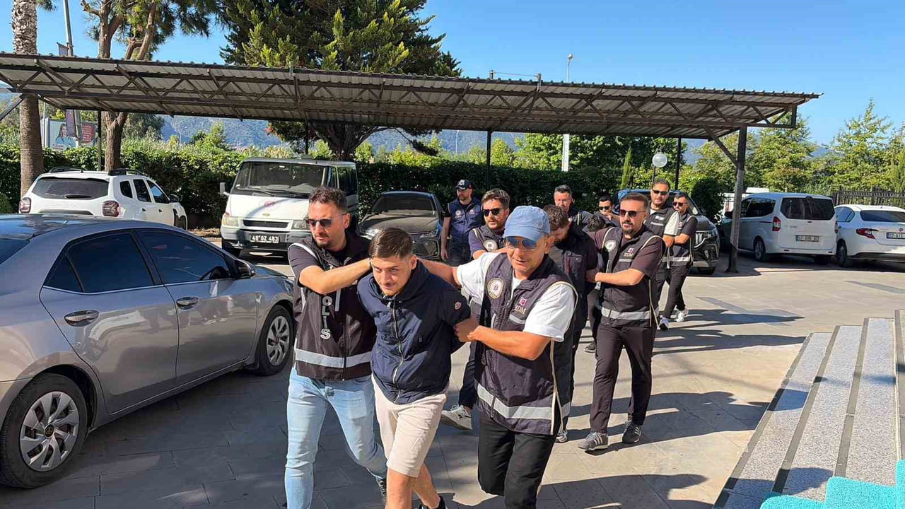 MUĞLA’NIN FETHİYE İLÇESİNDE BELEDİYE BAŞKANI ALİM KARACA’YA YÖNELİK GERÇEKLEŞTİRİLEN SİLAHLI...