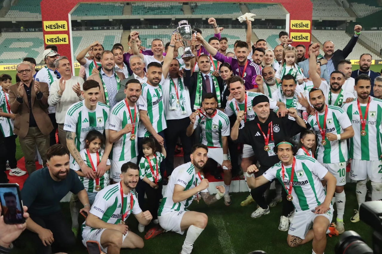 MUĞLASPOR, TFF 2. LİG 2025-2026 SEZONUNU ŞAMPİYON TAMAMLAYARAK TRENDYOL 1. LİG’E YÜKSELDİ....