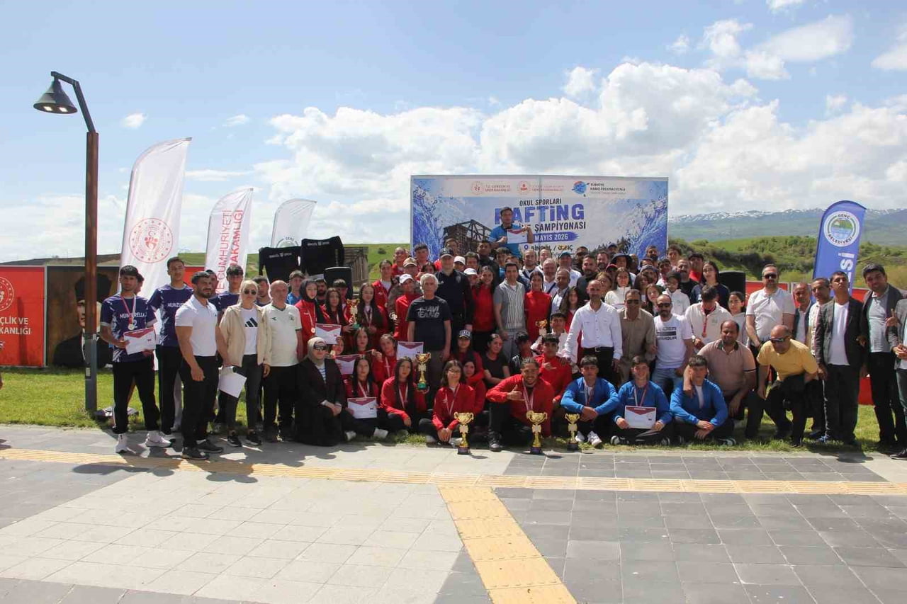 MURAT NEHRİ’NDE KANO HEYECANI SONA ERDİ:400 SPORCU KIYASIYA YARIŞTI
