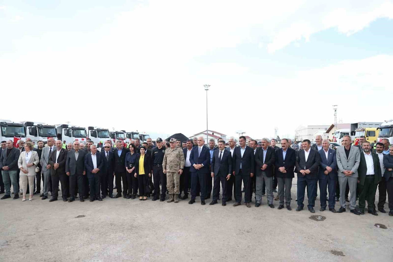 MUŞ VALİLİĞİ ÖNCÜLÜĞÜNDE, KIRSAL BÖLGELERDE SUNULAN HİZMETLERİN DAHA ETKİN YÜRÜTÜLMESİ AMACIYLA...