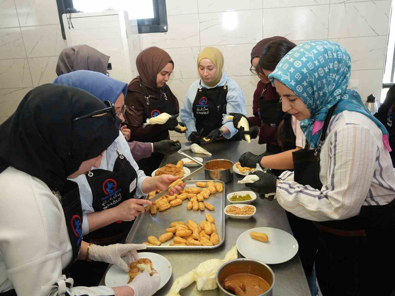 ‘MUTFAK ATÖLYESİ TARIM AKADEMİSİNDE KURULUYOR' PROJESİ ÇERÇEVESİNDE  KADINLARA GASTRONOMİ EĞİTİMİ...