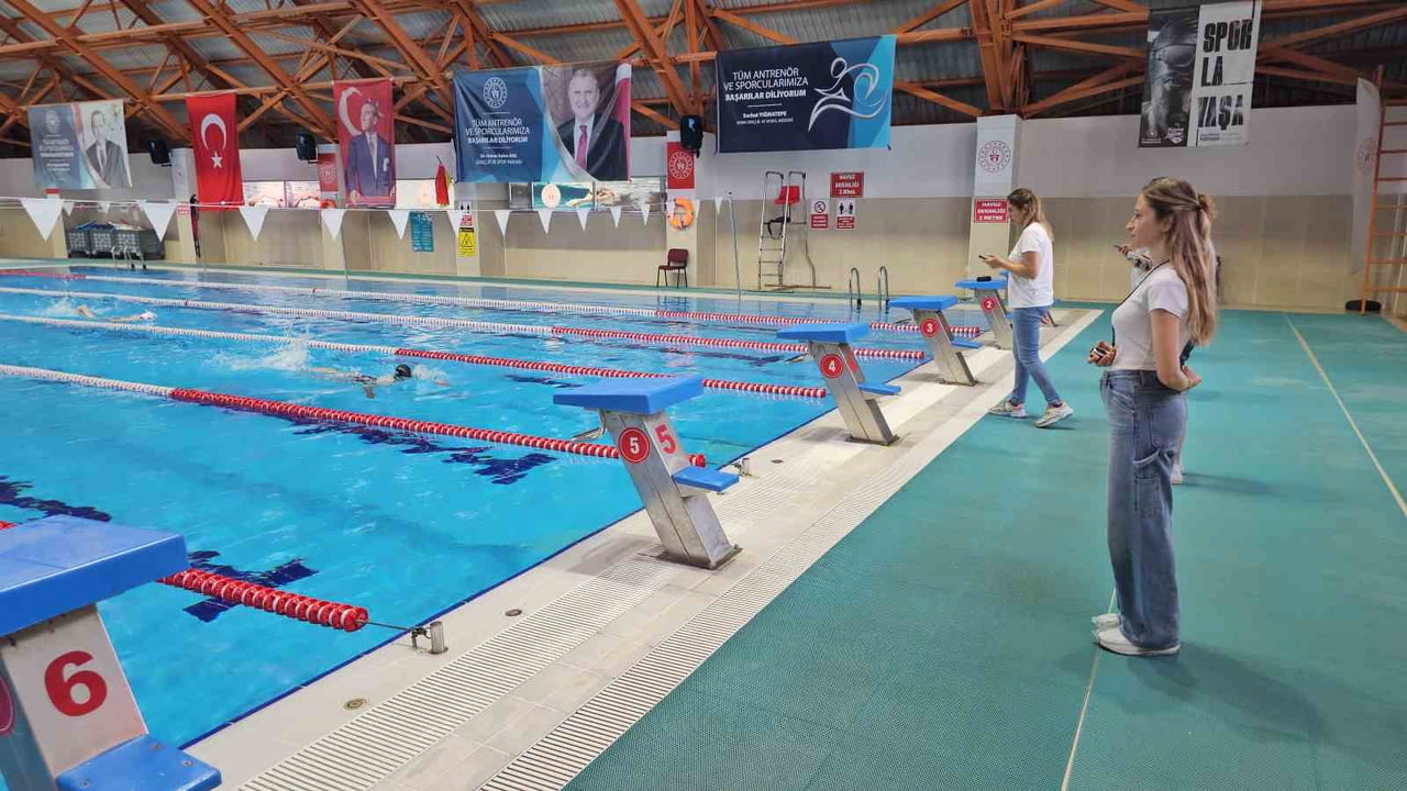 NAZİLLİ GENÇLİK VE SPOR İLÇE MÜDÜRLÜĞÜ TARAFINDAN 19 MAYIS ATATÜRK'Ü ANMA, GENÇLİK VE SPOR BAYRAMI...