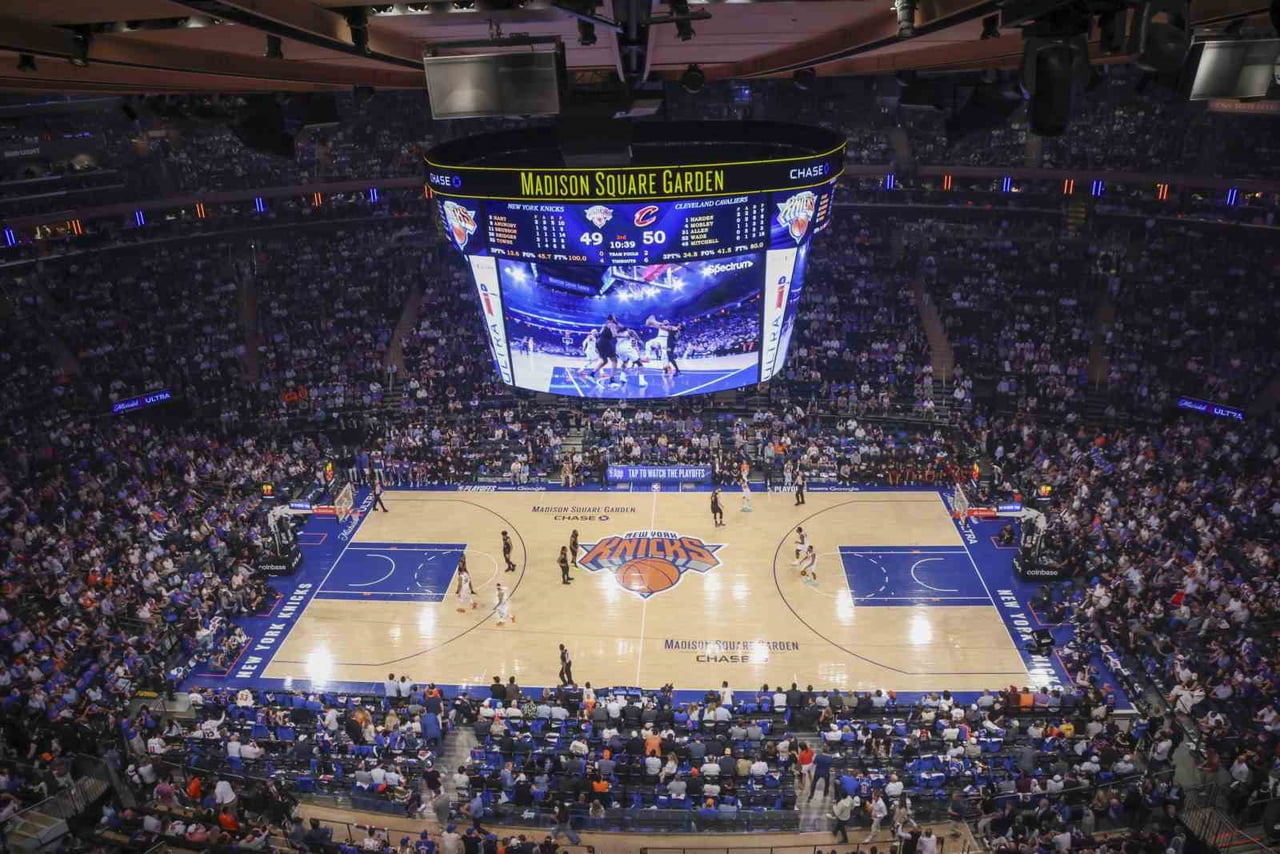 NBA'DE DOĞU KONFERANSI FİNAL SERİSİNDE NEW YORK KNİCKS, EVİNDE CLEVELAND CAVALİERS'I UZATMALARDA...