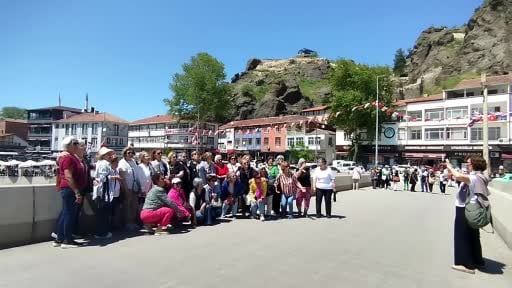 Nenehatun mezunları yarım asır sonra 'dünyanın merkezi' Çorum'da buluştu