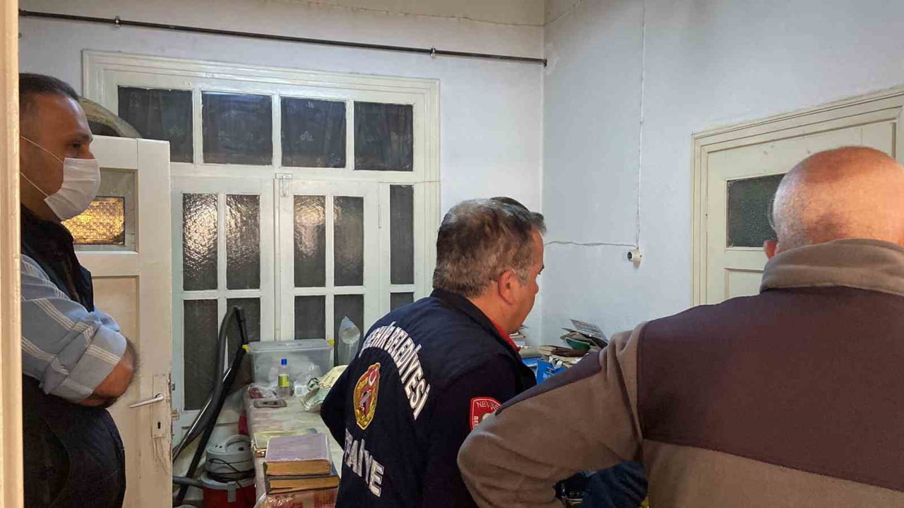NEVŞEHİR'DE 1 AYDIR KENDİNDEN HABER ALINAMAYAN YAŞLI KADIN, EVİNDE DE BULUNAMADI.