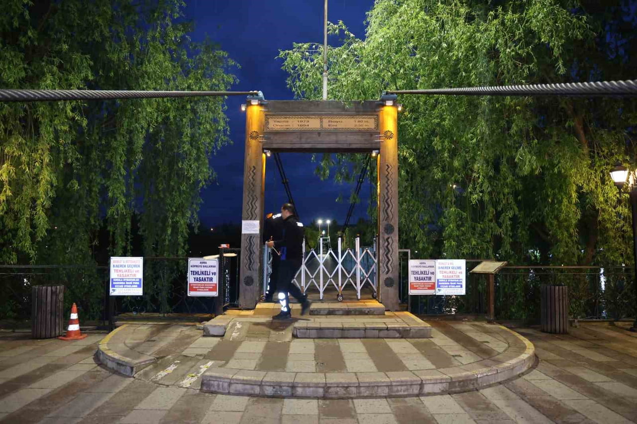 NEVŞEHİR’İN AVANOS İLÇESİNDEN GEÇEN KIZILIRMAK’TA AŞIRI YAĞIŞLAR NEDENİYLE SU SEVİYESİ YÜKSELDİ....