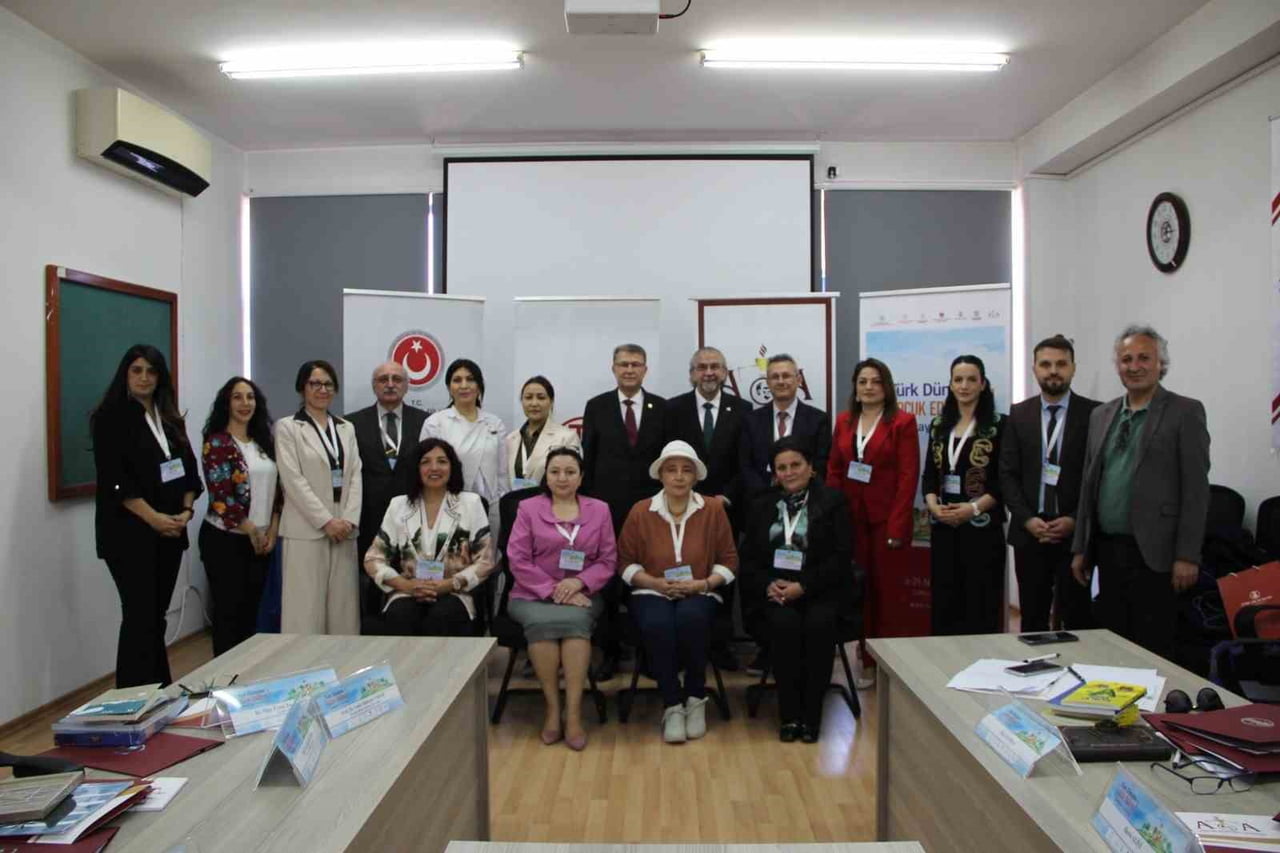 NİĞDE’DE GÖREV YAPAN ÖĞRETMEN ÜLKÜ DEMİRAY, TÜRK DÜNYASI ÇOCUK EDEBİYATI ÇALIŞTAYI’NDA TÜRKİYE’Yİ...