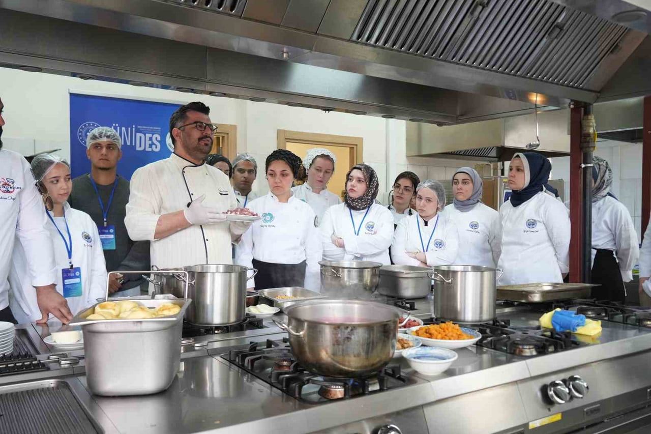 NİĞDE VE KARAMAN ARASINDA GASTRONOMİ KÖPRÜSÜ KURULDU