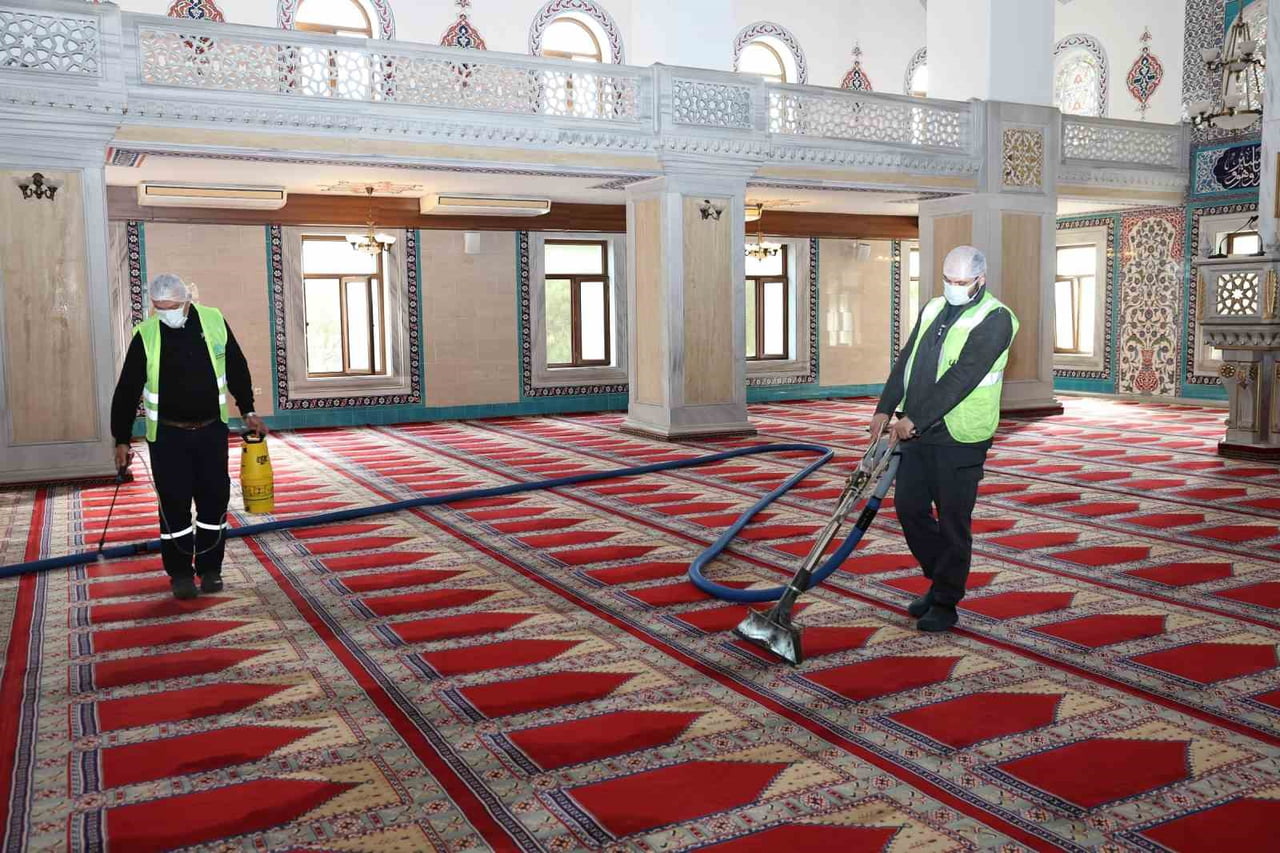 NİLÜFER BELEDİYESİ, 2003 YILINDAN BU YANA SÜRDÜRDÜĞÜ İBADETHANE TEMİZLİĞİ ÇALIŞMALARINA BAHARIN...