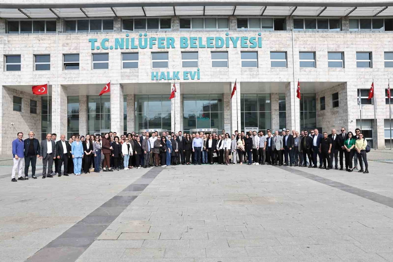 NİLÜFER BELEDİYESİ PERSONELİ, KURBAN BAYRAMI ÖNCESİNDE DÜZENLENEN BAYRAMLAŞMA TÖRENİNDE BİR ARAYA...