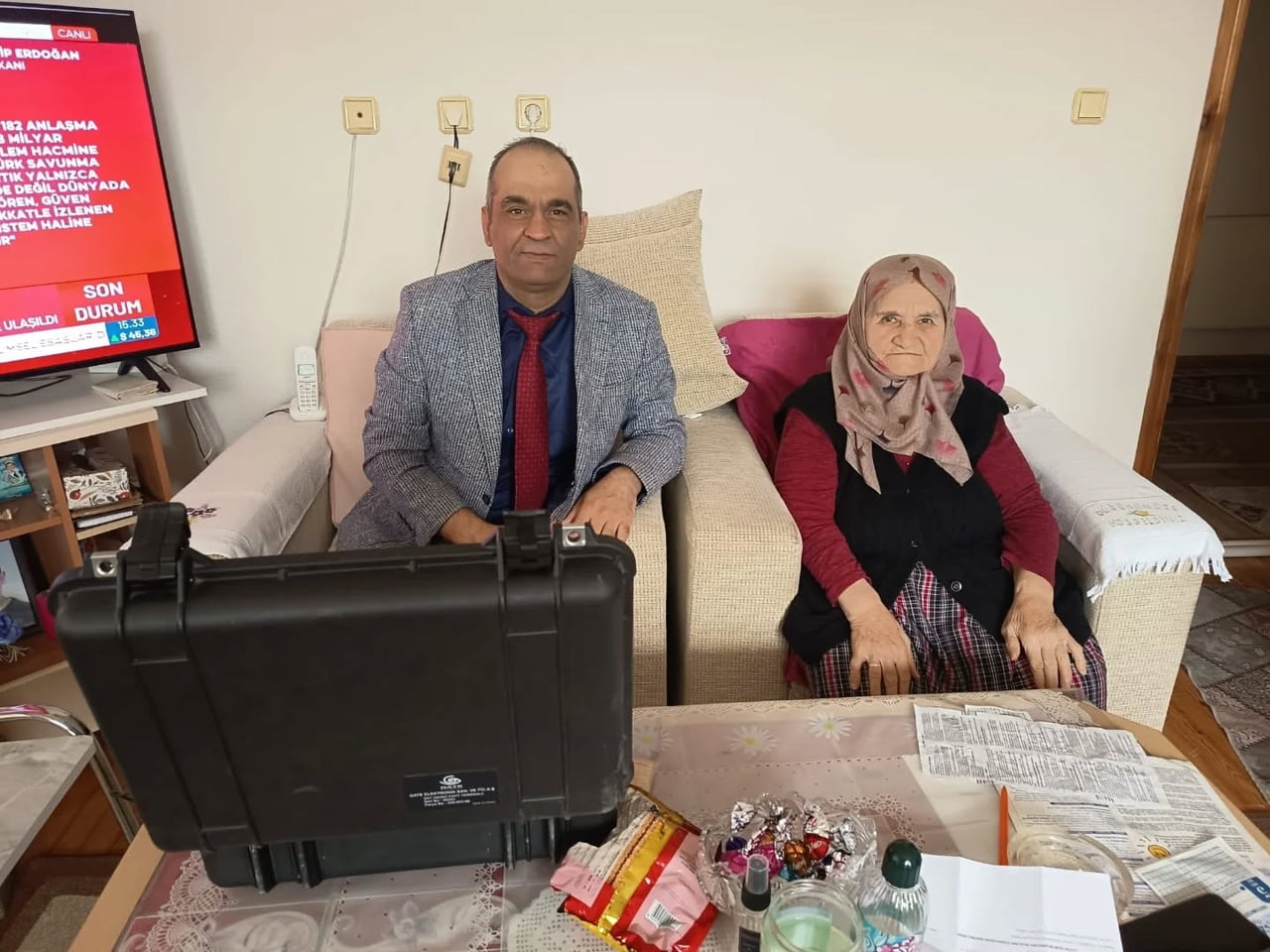NÜFUS HİZMETİ VATANDAŞIN KAPISINA GÖTÜRÜLDÜ