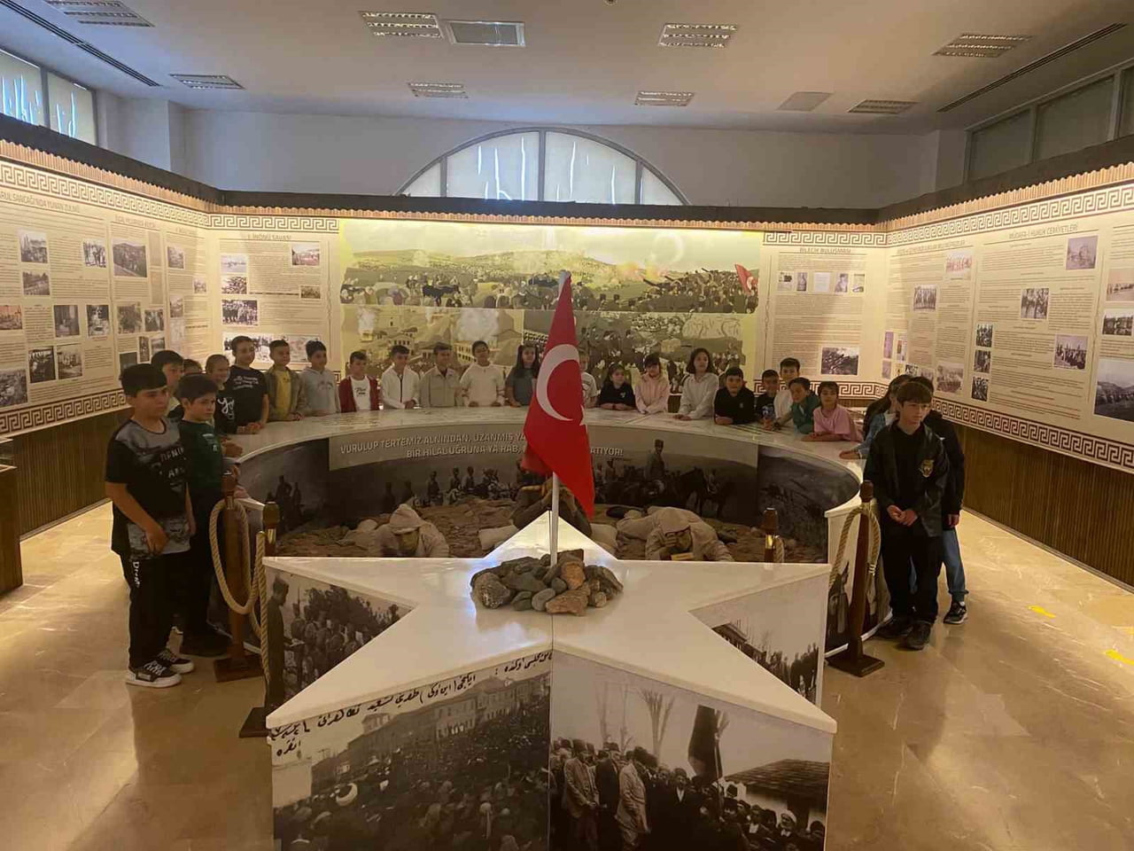 ÖĞRENCİLER MÜZE HAFTASI’NDA TARİHLE BULUŞTU