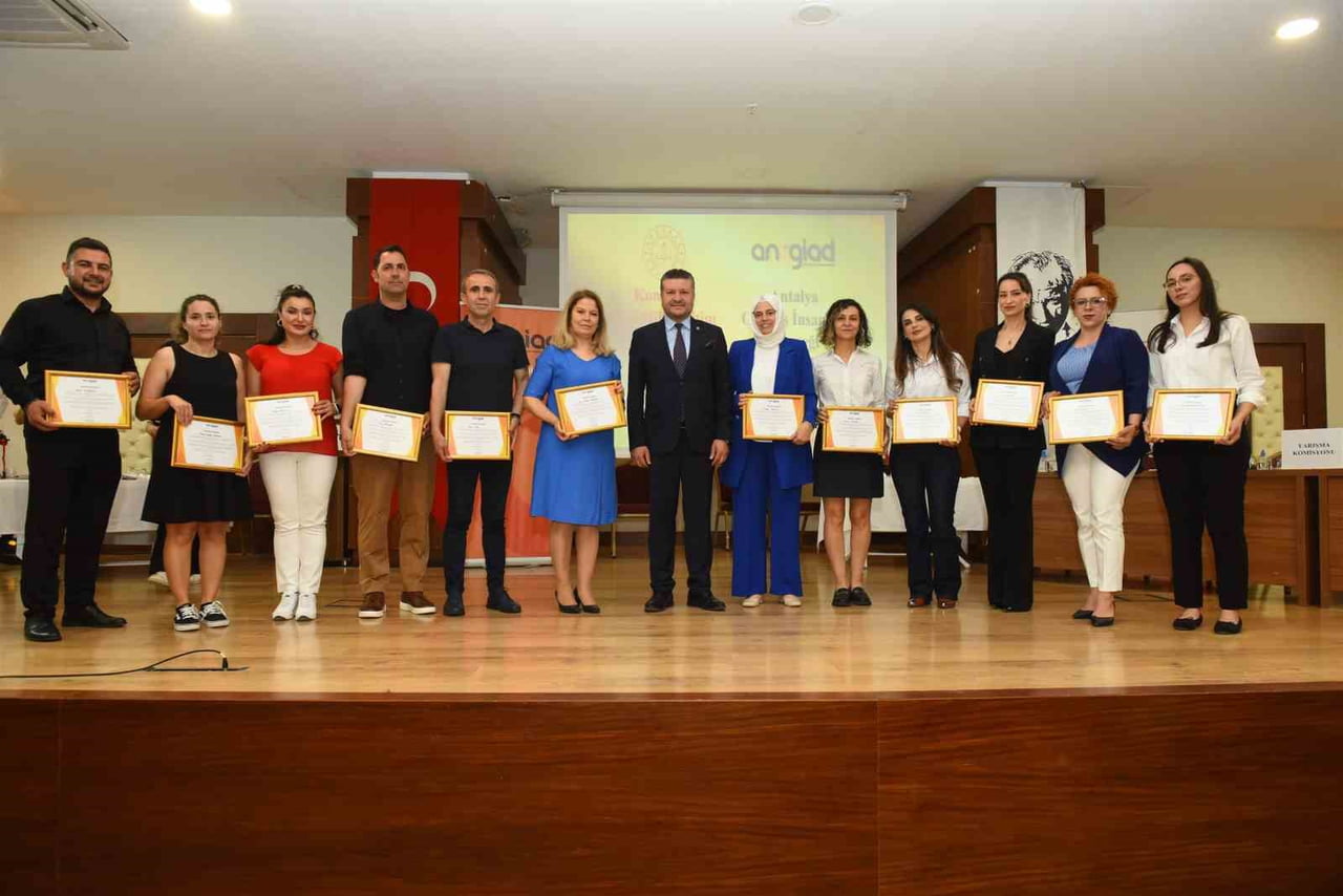 ÖĞRETMENLERE TEŞEKKÜR BELGESİ VERİLDİ