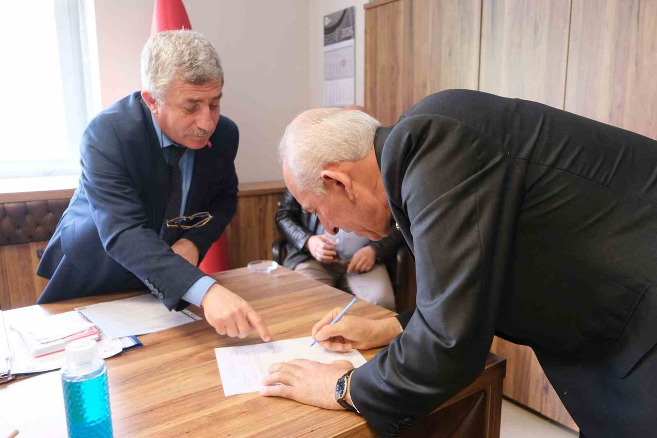 OLAĞAN GENEL KURUL'DA GÜVEN TAZELEYEREK YENİDEN BAŞKANLIĞA SEÇİLEN KAYSERİ ESNAF VE SANATKARLAR...