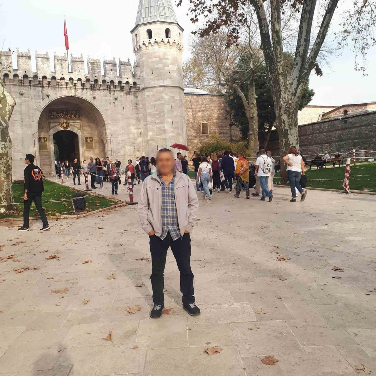 ÖLDÜRÜLEN Ö.Ö  (FOTOĞRAFTA)