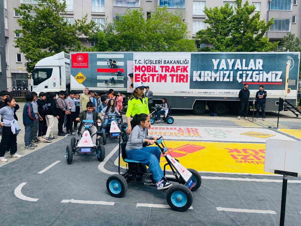 OLTU İLÇE EMNİYET MÜDÜRLÜĞÜ TRAFİK DENETLEME BÜRO AMİRLİĞİ TARAFINDAN TRAFİK BİLİNCİNİN...