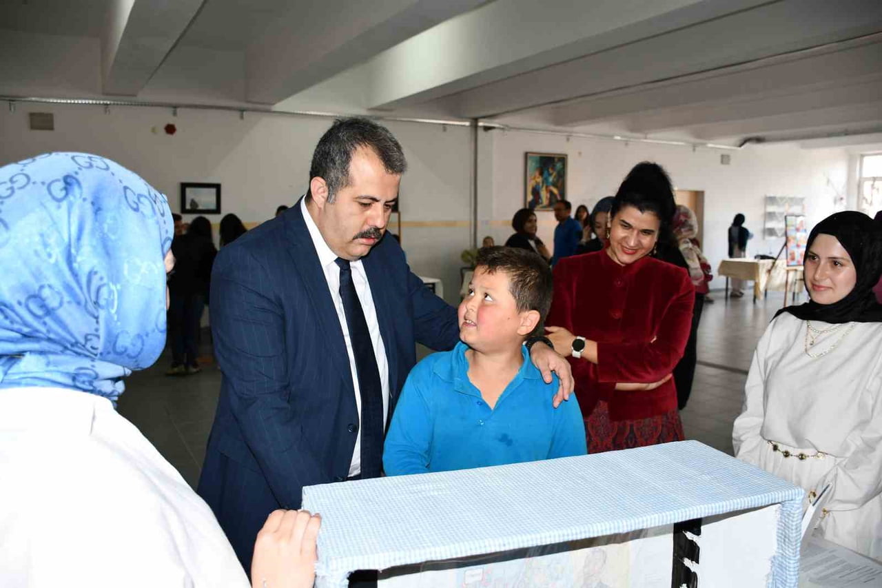 ONDOKUZ MAYIS ÜNİVERSİTESİ VEZİRKÖPRÜ MESLEK YÜKSEKOKULU ÇOCUK BAKIMI VE GENÇLİK HİZMETLERİ BÖLÜMÜ...
