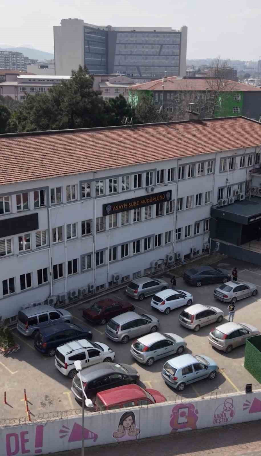 OPERASYONDA 28 ARACA EL KONULDU
