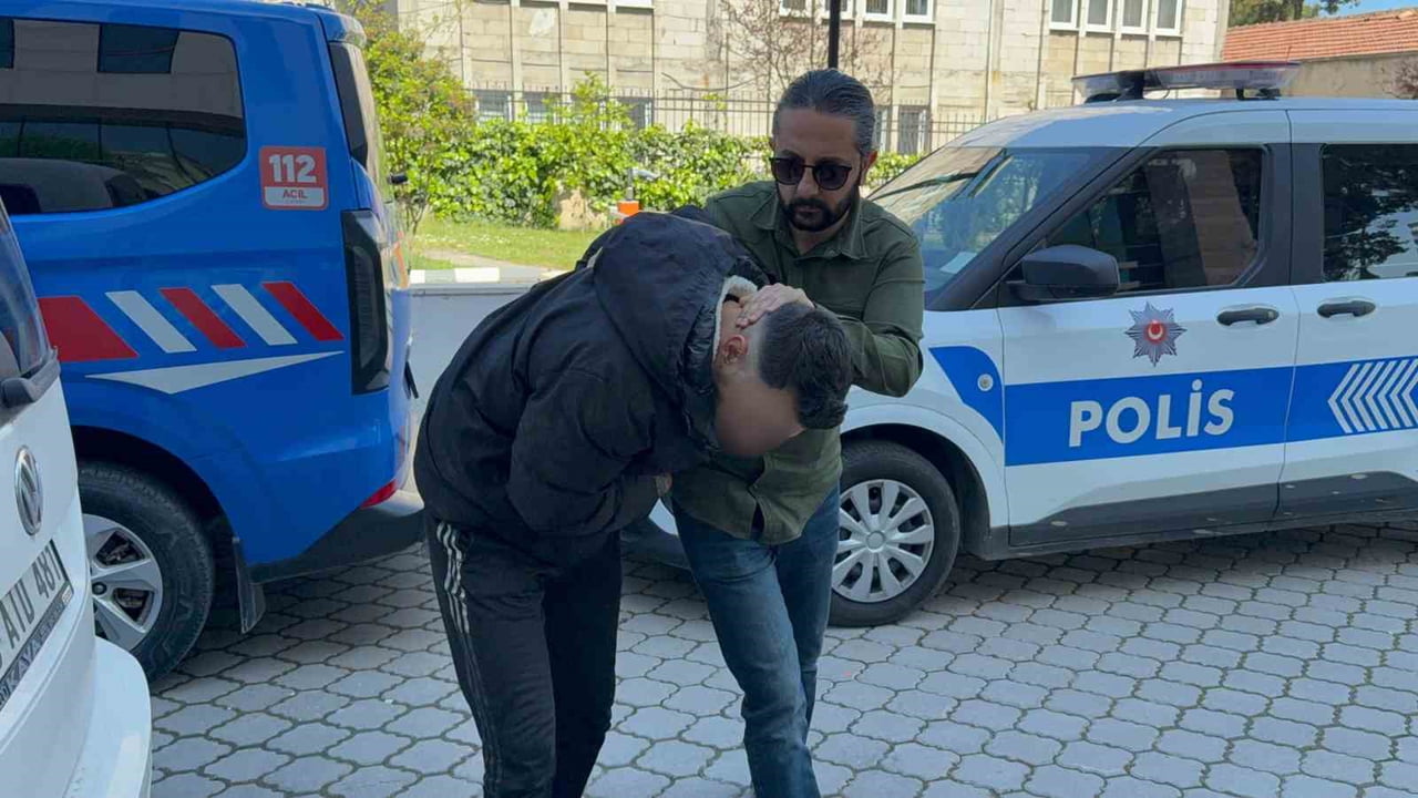 OPERASYONDA GÖZALTINA ALINAN M.C.C.(30), EMNİYETTEKİ İŞLEMLERİNİN ARDINDAN BUGÜN SAMSUN...