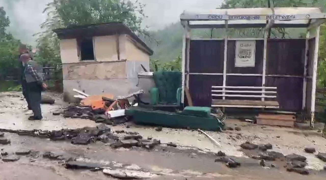 ORDU'NUN KORGAN İLÇESİNDE ETKİLİ OLAN SAĞANAK, SEL VE HEYELANLARA YOL AÇTI.