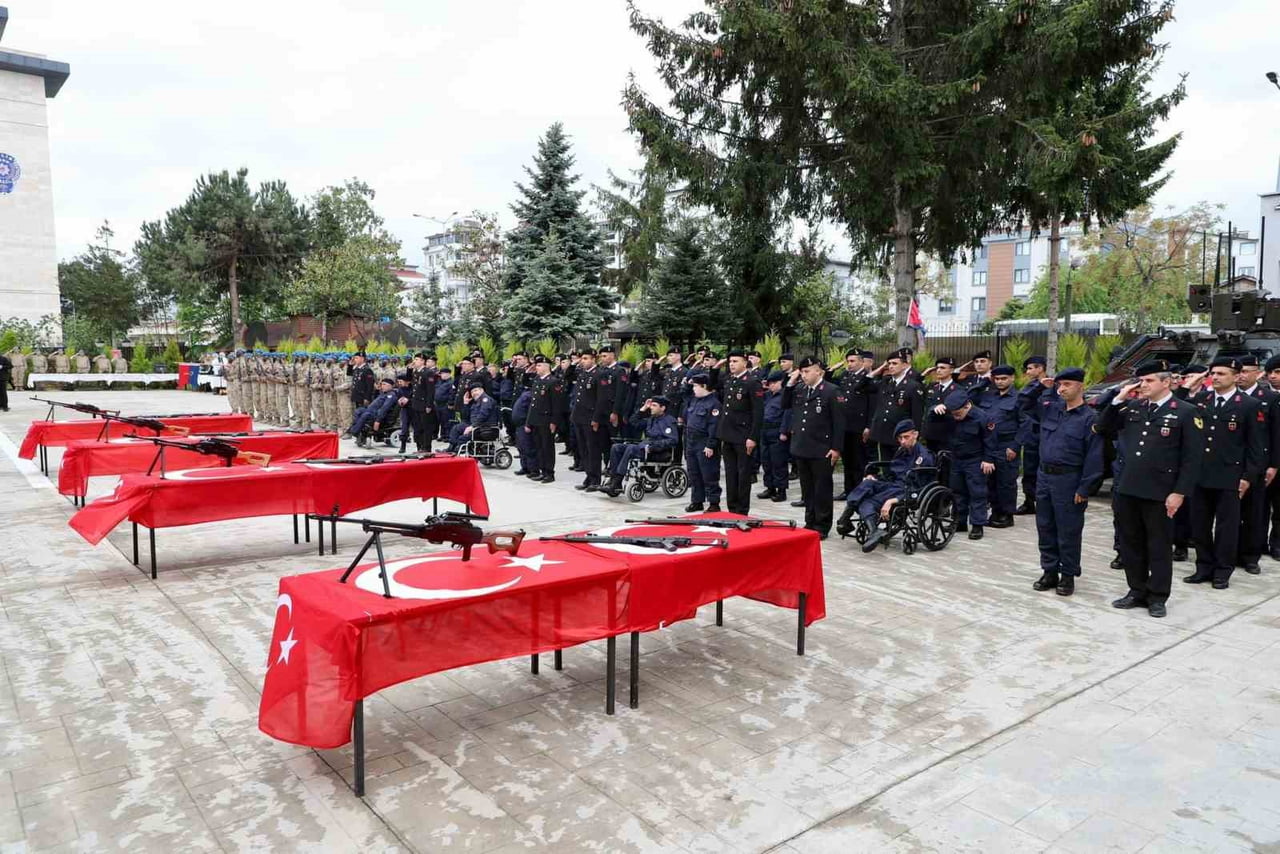 ORDU İL JANDARMA KOMUTANLIĞI'NDA ENGELLİ VATANDAŞLAR İÇİN, 'TEMSİLİ ASKERLİK YEMİN TÖRENİ'...