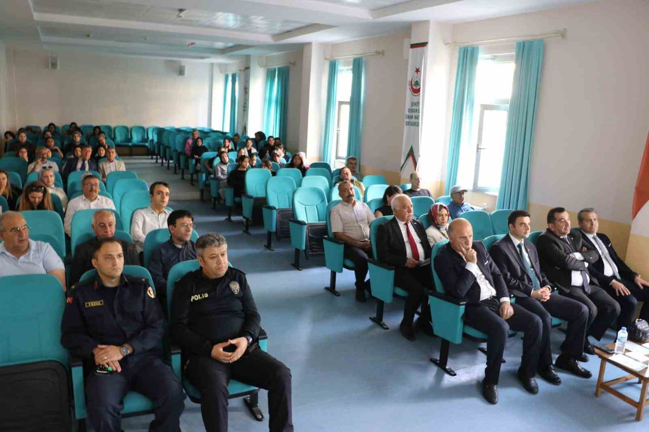 OSMANELİ’NDE "DİJİTAL BAĞIMLILIKLA MÜCADELE" PROJESİ HAYATA GEÇİRİLDİ