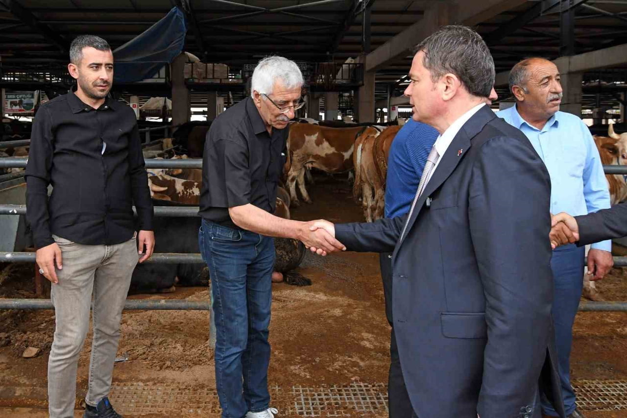 OSMANGAZİ BELEDİYESİ, VATANDAŞLARIN KURBAN BAYRAMI’NI HUZUR İÇİNDE GEÇİRMESİ VE DİNİ VECİBELERİNİ...
