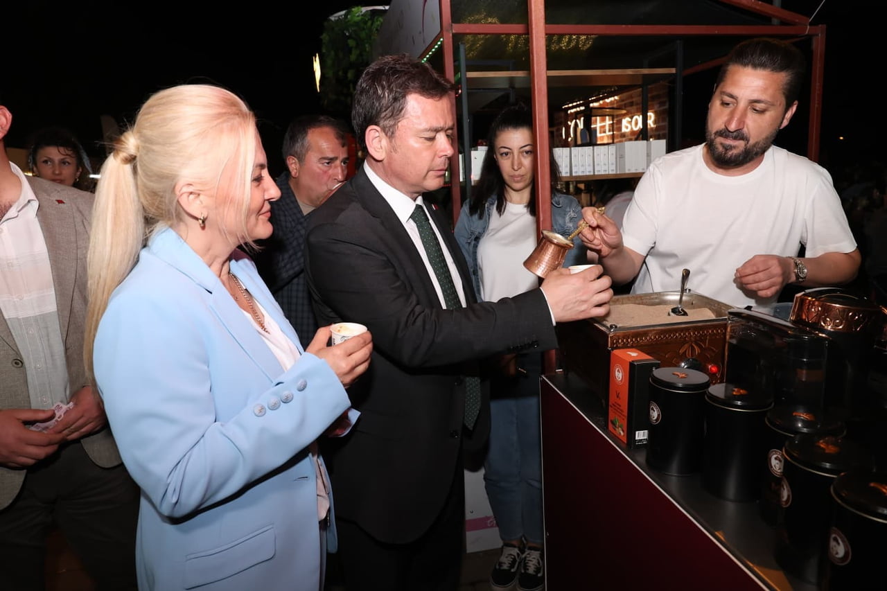 OSMANGAZİ’DE 3 GÜN BOYUNCA BURSALILARI KAHVE VE MÜZİKLE BULUŞTURAN BURSA KAHVE FESTİVALİ’Nİ...