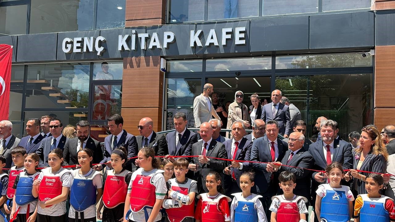 OSMANİYE’DE GENÇLER İÇİN BİLGİ VE EĞİTİM DURAĞI AÇILDI
