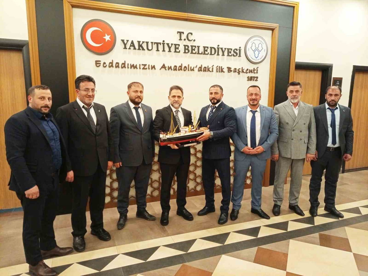 OTO TAMİR VE İMALATÇILARI ESNAF VE SANATKÂRLAR ODASI BAŞKANI EMRE AKDOĞAN VE YÖNETİMİNİN YAKUTİYE...