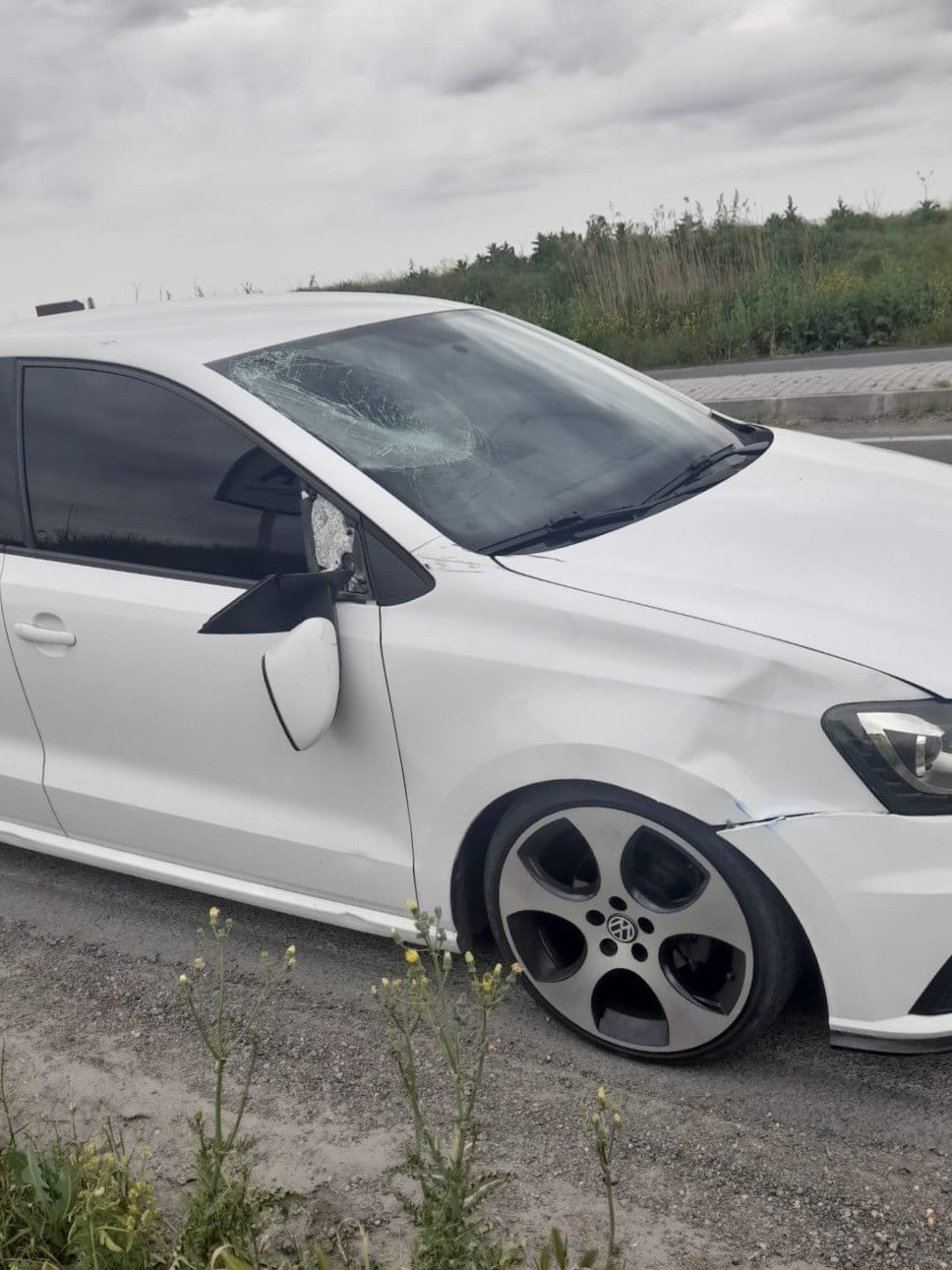 OTOMOBİLİN ÇARPTIĞI YAYA YARALANDI.