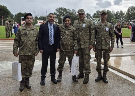 ÖZEL BİREYLER İÇİN ÖZEL GÜN: BİR GÜNLÜĞÜNE ASKER OLDULAR