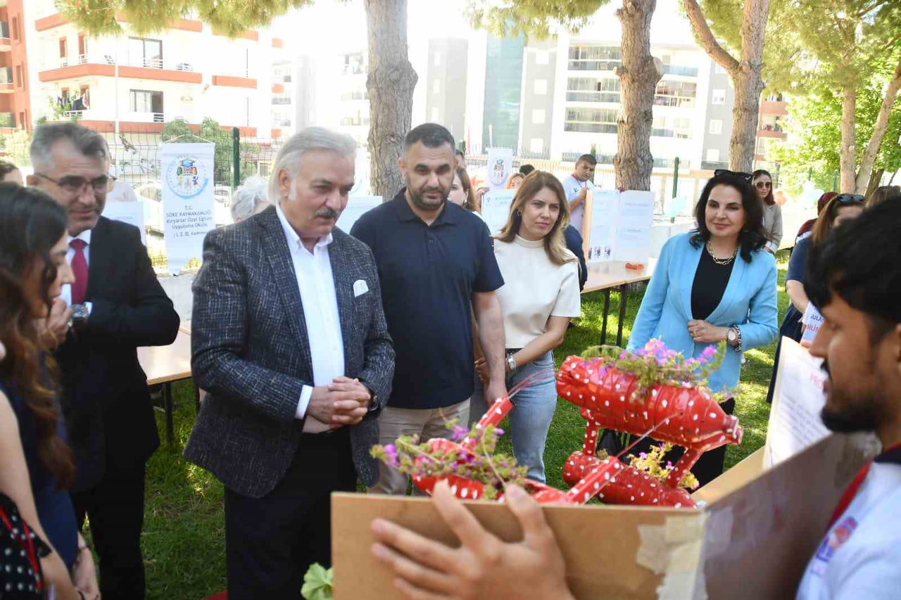 ÖZEL GEREKSİNİMLİ ÖĞRECİLERDEN SERGİ