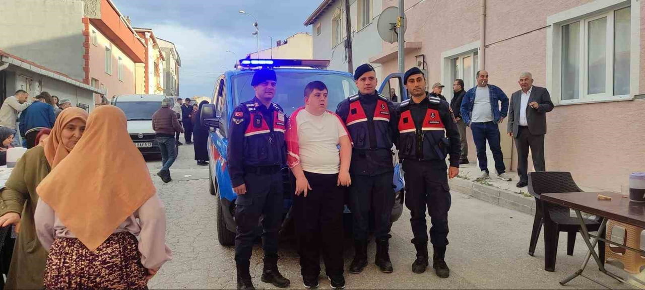 ÖZEL GEREKSİNİMLİ SELİMCAN’IN ASKER HAYALİ GERÇEK OLDU