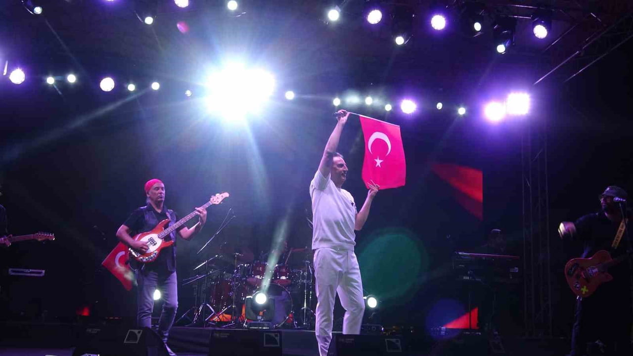 PENDİK BELEDİYESİ’NİN DÜZENLEDİĞİ 19 MAYIS ATATÜRK'Ü ANMA, GENÇLİK VE SPOR BAYRAMI ETKİNLİKLERİ...