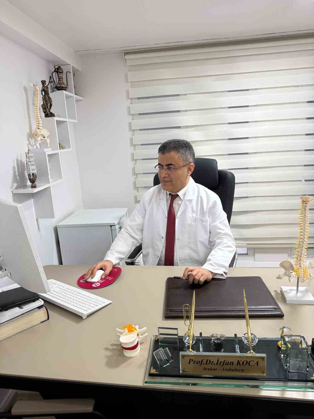 PROF. DR. KOCA, "MANUEL TERAPİ" İLE AMELİYATSIZ TEDAVİYİ ANLATTI